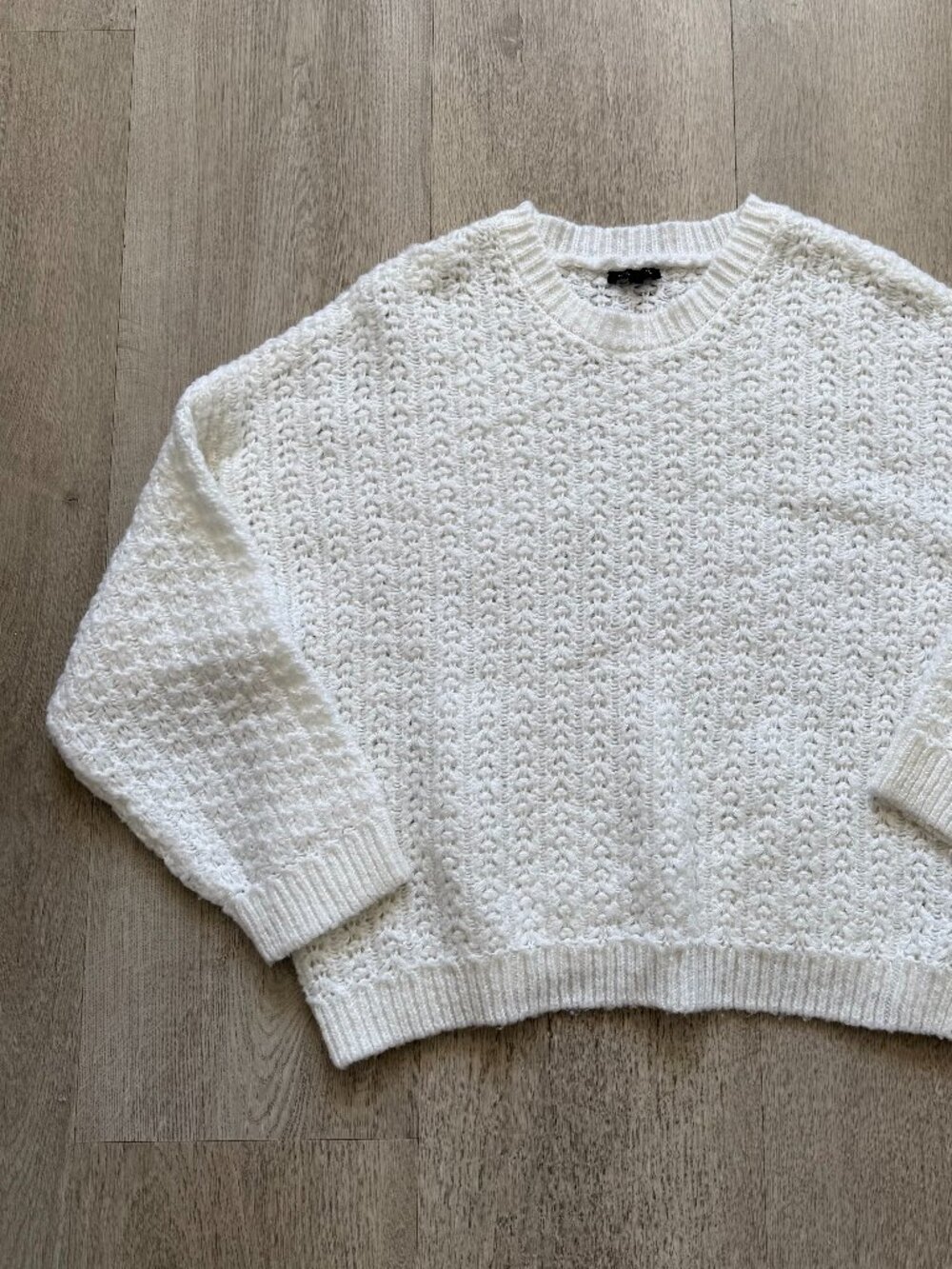 Dynamite Cream Textured Knit Cropped Sweater, Size L